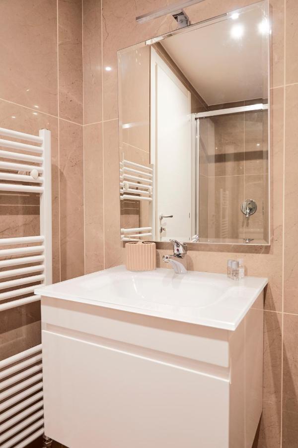 Prestige Boutique Homes - Duomo 2 Milan Luaran gambar