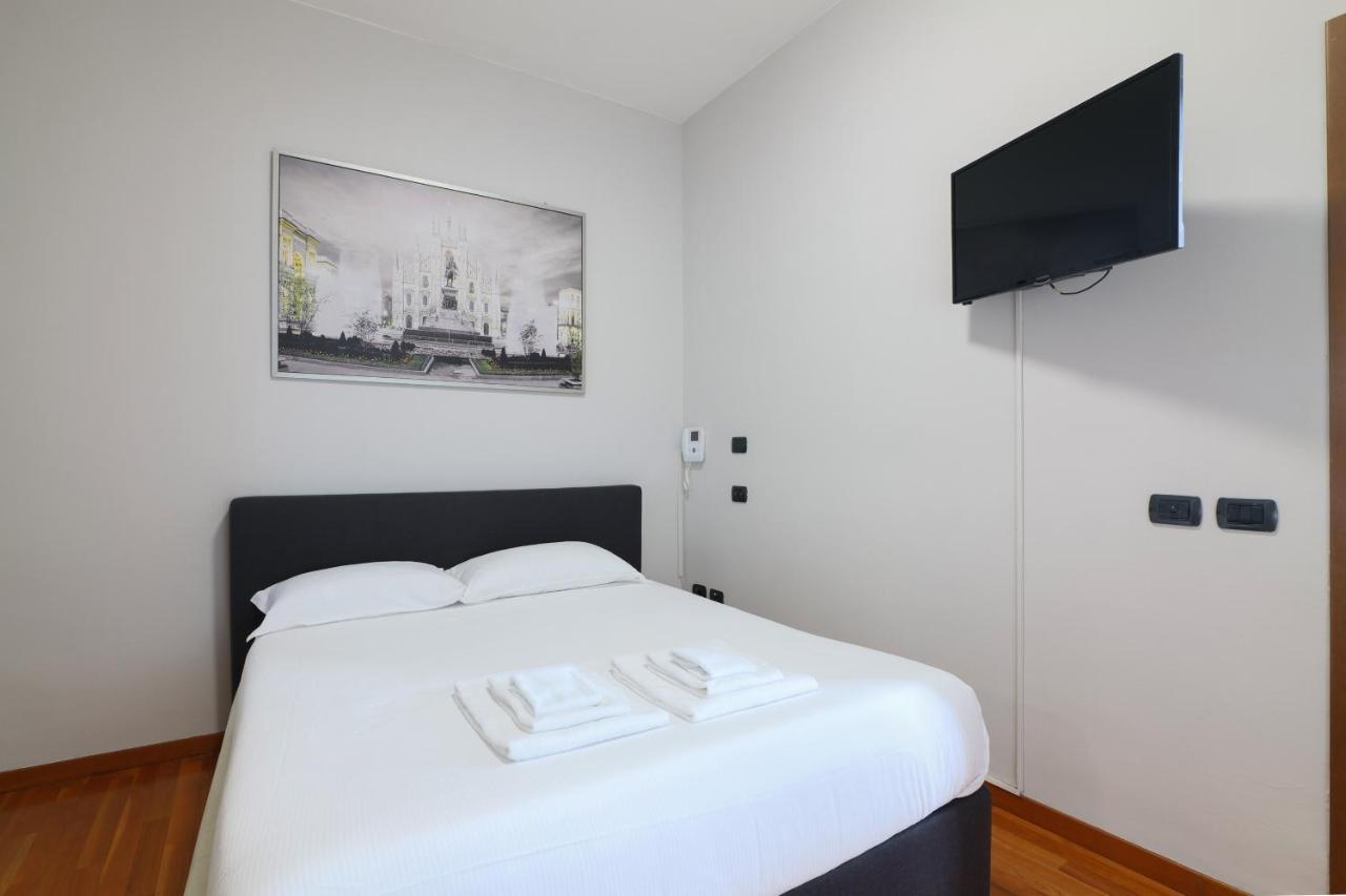 Prestige Boutique Homes - Duomo 2 Milan Luaran gambar