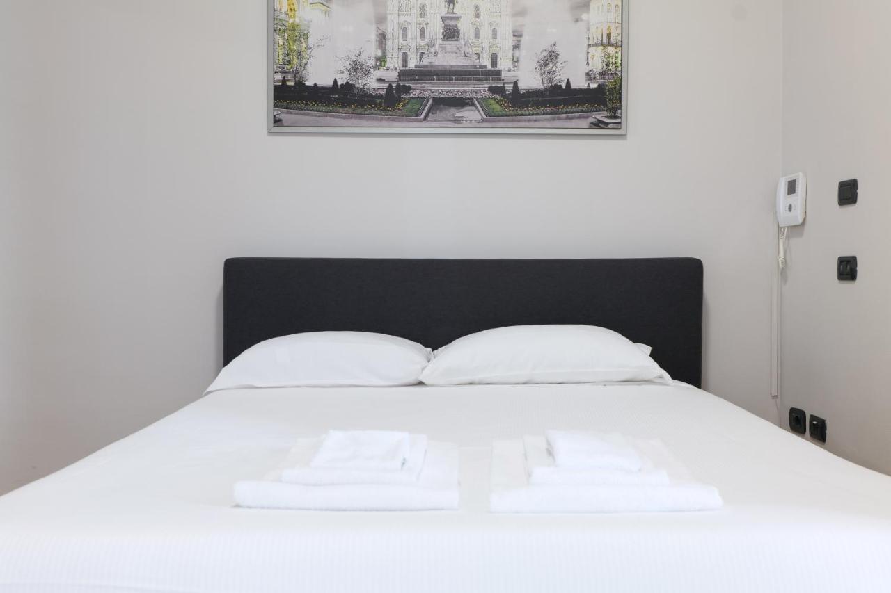 Prestige Boutique Homes - Duomo 2 Milan Luaran gambar