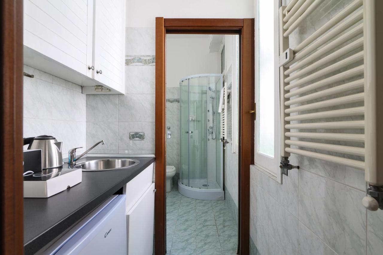 Prestige Boutique Homes - Duomo 2 Milan Luaran gambar