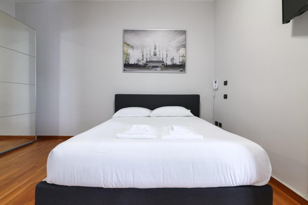Prestige Boutique Homes - Duomo 2 Milan Luaran gambar