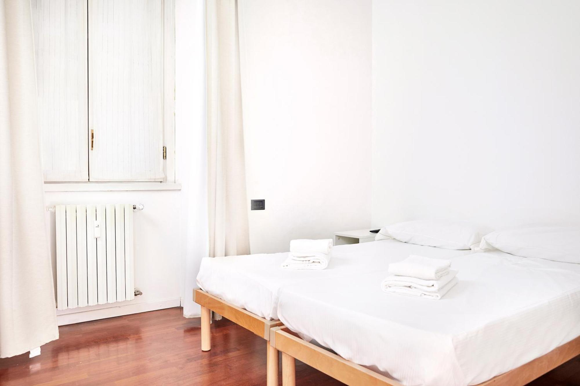 Prestige Boutique Homes - Duomo 2 Milan Luaran gambar